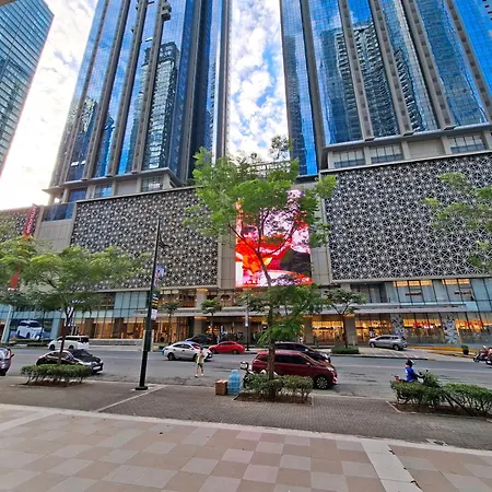 Mysuites2Go 6S Uptown Parksuites T2