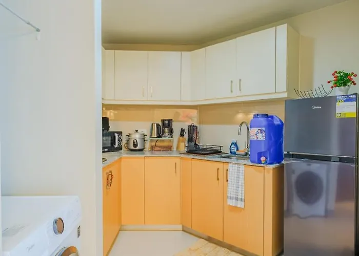 Mysuites2go 6s Uptown Parksuites T2 * Manila